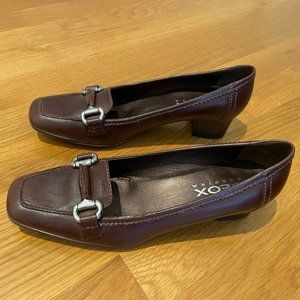 EUC Geox Women's Brown Leather Pumps size 7 1/2